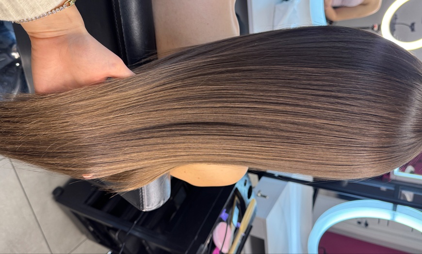 Image 2: Professional Hair Straightening, Botox or Reconstruction Services