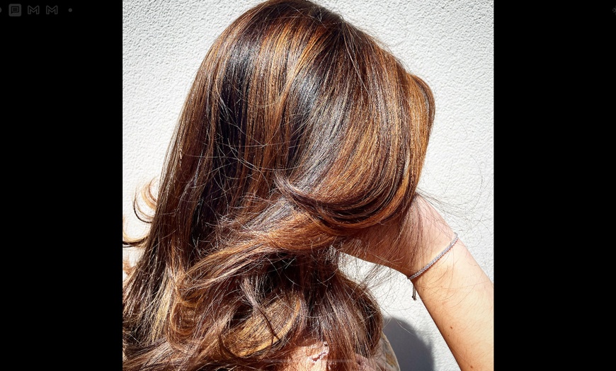 Image 3: Revamp Your Hair Style with a Stunning Makeover