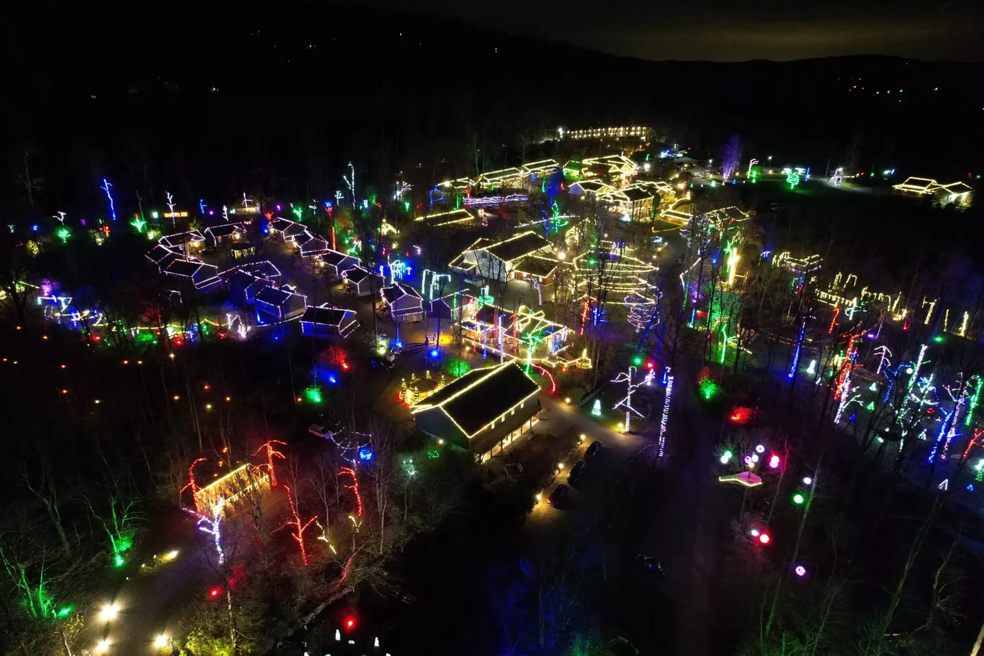 Refreshing Mountain Canopy Zipline & Christmas Lights – Stevens, PA