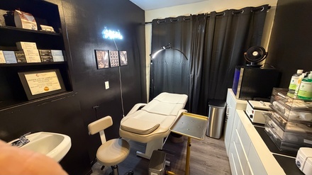 1x Brazilian Wax (60-Minutes) - Self Esthetics