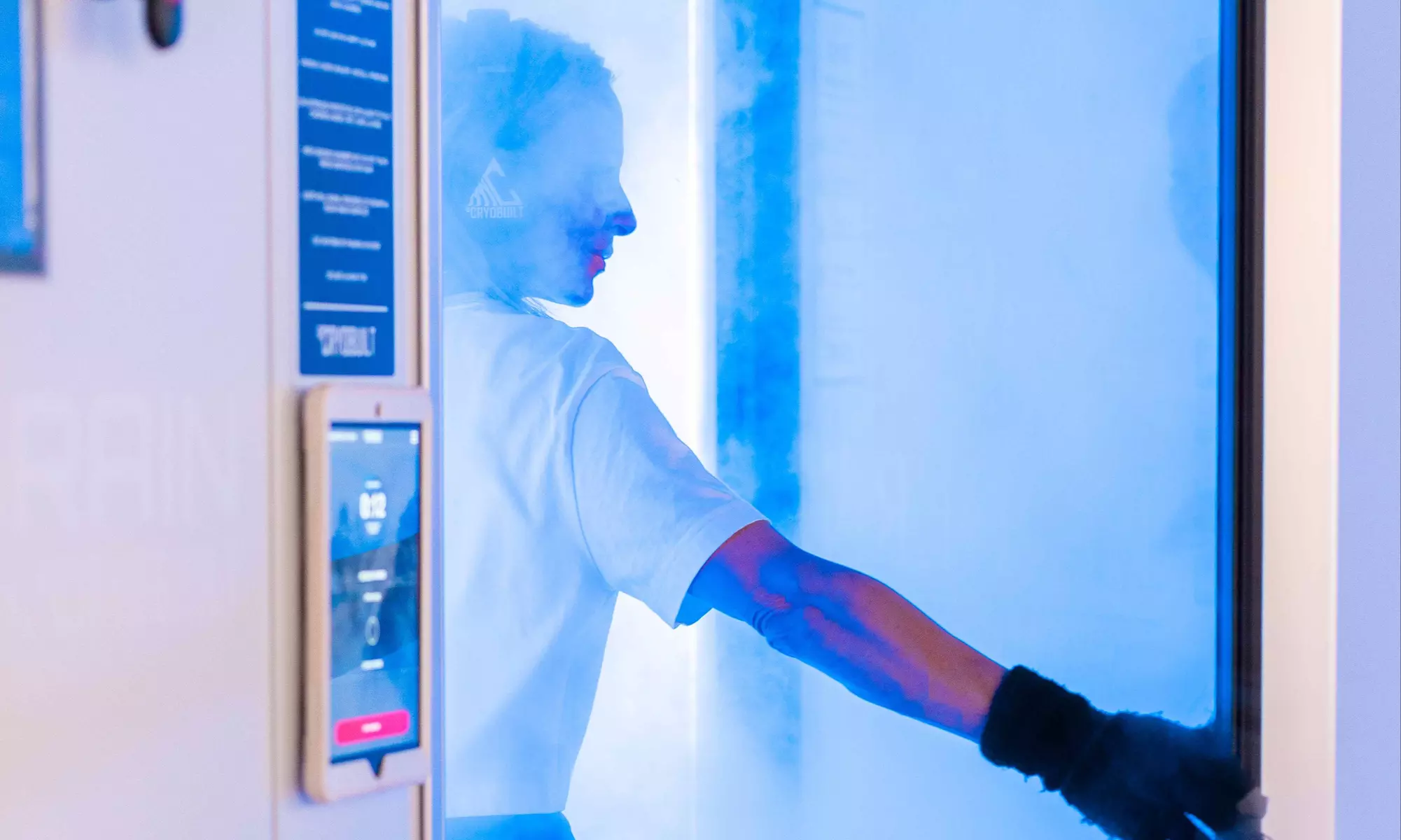 Up to 50% Off on Cryotherapy at Modern Wellness & Drip
