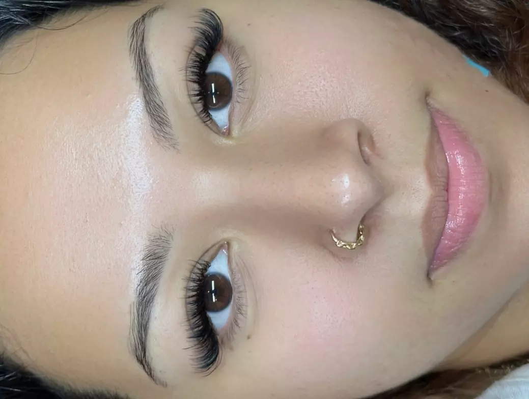 Up to 30% Off on Eyelash Extensions at Jlsaesthetics - Second Medium