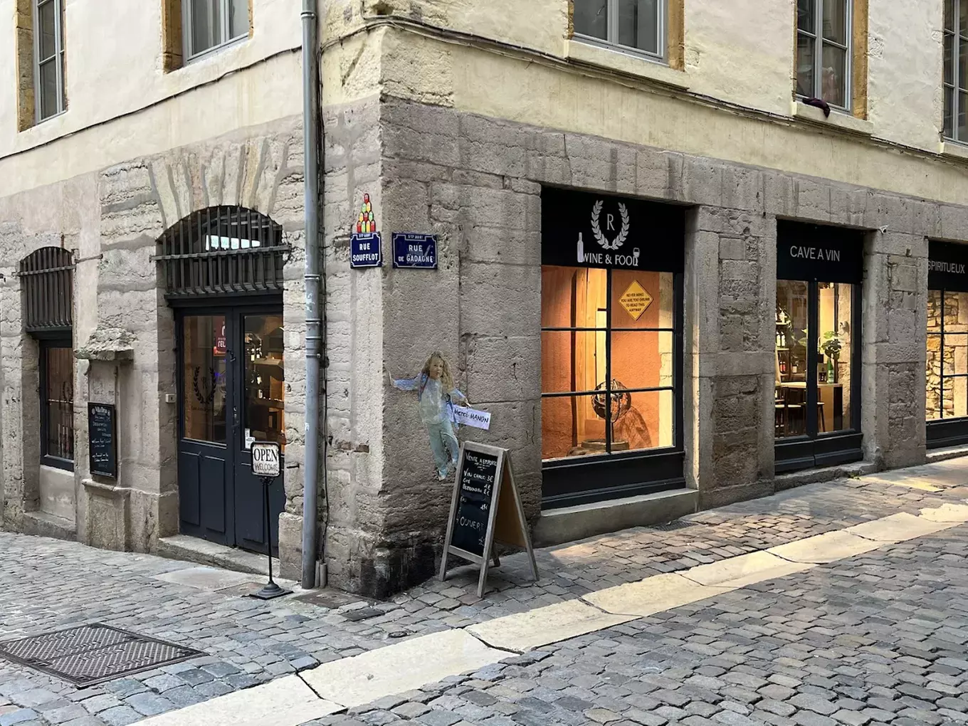 Dégustation de vins et plateau de charcuterie pour 2 à R'wine - food