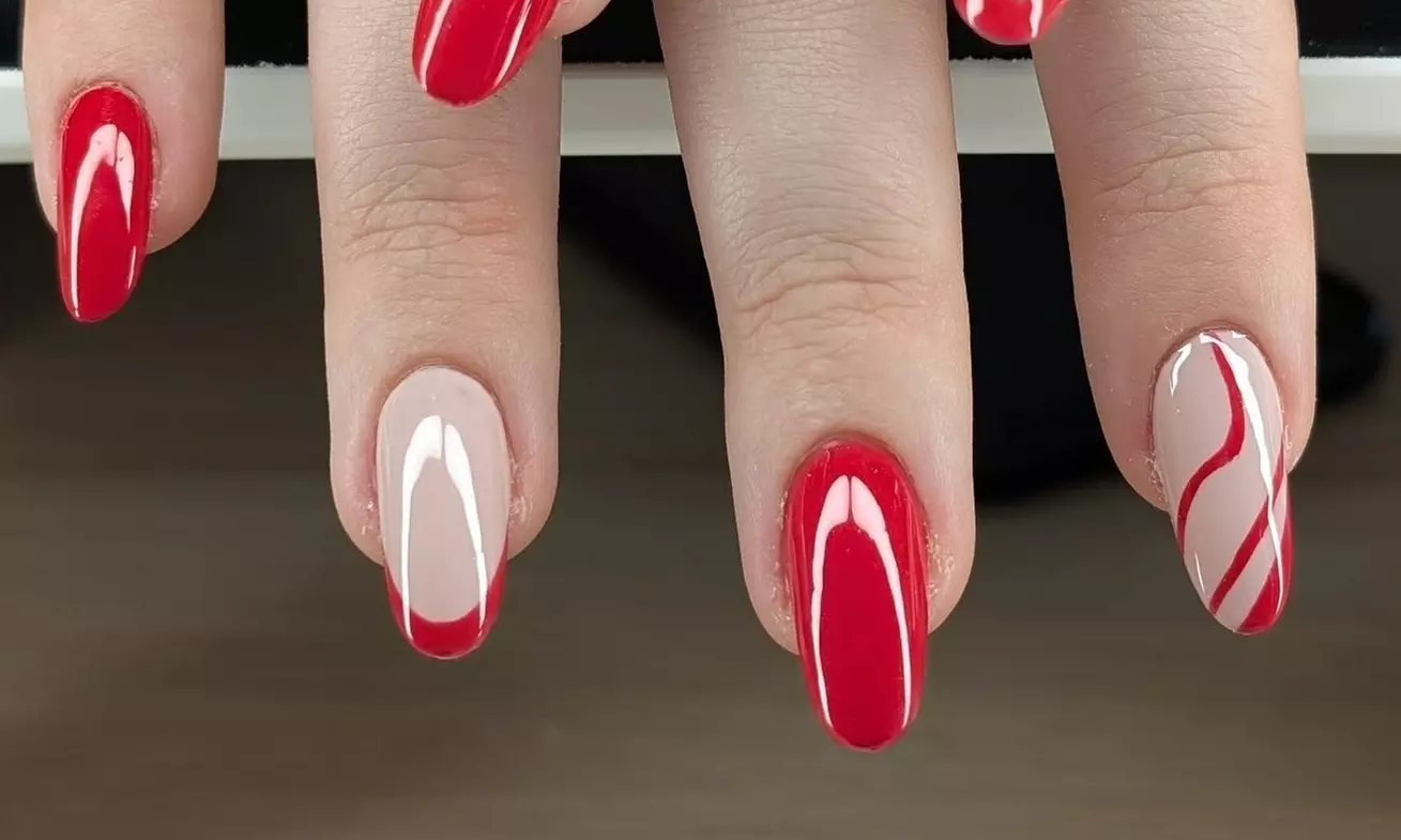 Beauté des mains, vernis semi-permanent ou capsules américaines chez Tiph’in Nails - Second Medium