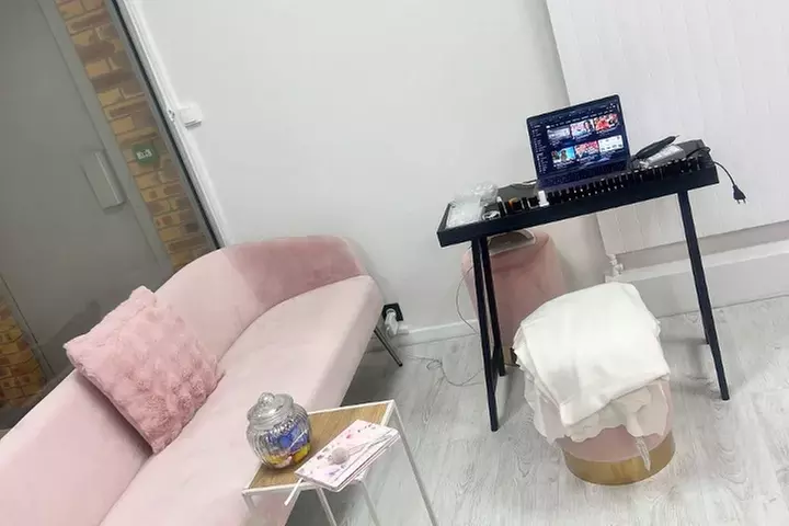 Moment de détente avec soin du visage régénérant, hydratant ou nettoyant à Maison Amani (jusqu'à 51% de remise)