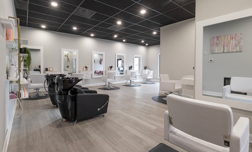 Image 4: Get Balayage, Highlight, Women’s Haircut & Blow-Dry