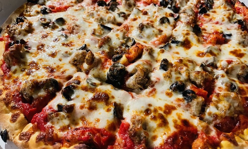 Image 2: Savor Delicious Eats with $15 or $30 Toward Food and Drinks