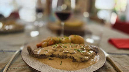 French Brunch : entrée, plat et dessert avec vin pour 2 personnes
