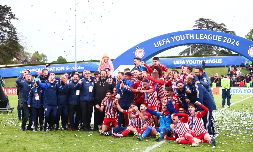 Image 2: Up to 90% Off on Soccer / Football - Training