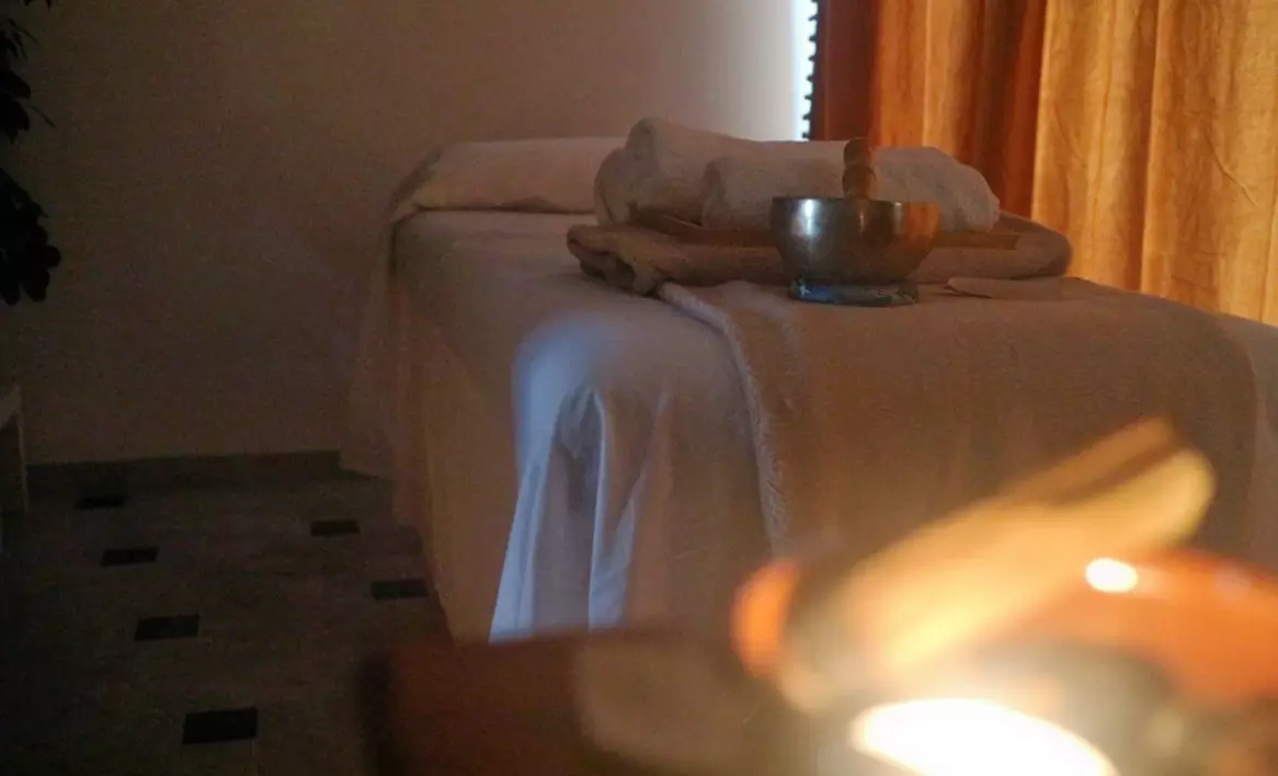 Massage intuitif équilibrant d'1h ou ressourçant d'1h30 au Now You Therary Institute à Nice (30% de remise) - Image 2