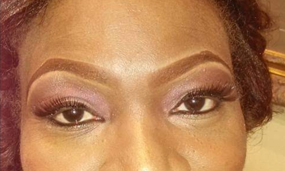 Enhance Your Look with Eyelash Extensions & Brow Tinting