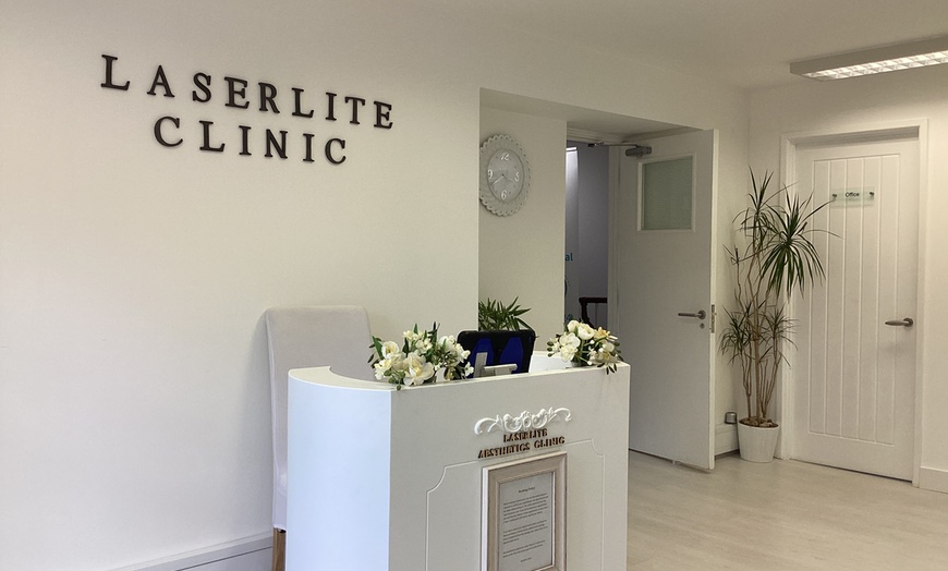 Image 2: Glow on The Go 30 Minute Facial at Laserlite Clinic