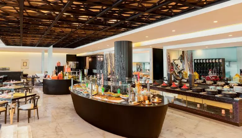 Premium Ramadan Iftar Buffet with Drinks Features Live Station & More
