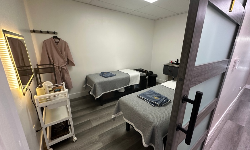Image 8: Scalp Spa and Facial Service Deal 