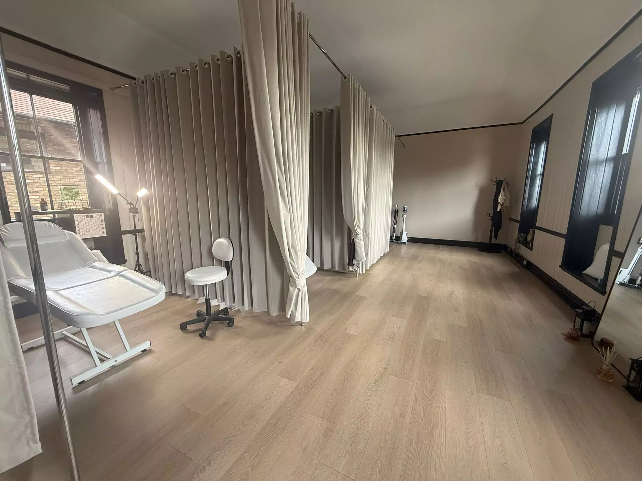 Feel Flawless at Cosmetic Cave with Full Leg, Underarm, Full Body Waxing Sessions (Up To 60% OfF) - Image 2