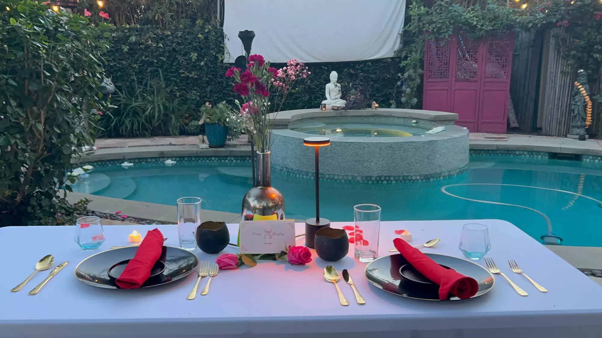 Weekend Dining: Starters, Mains, Desserts & Drinks