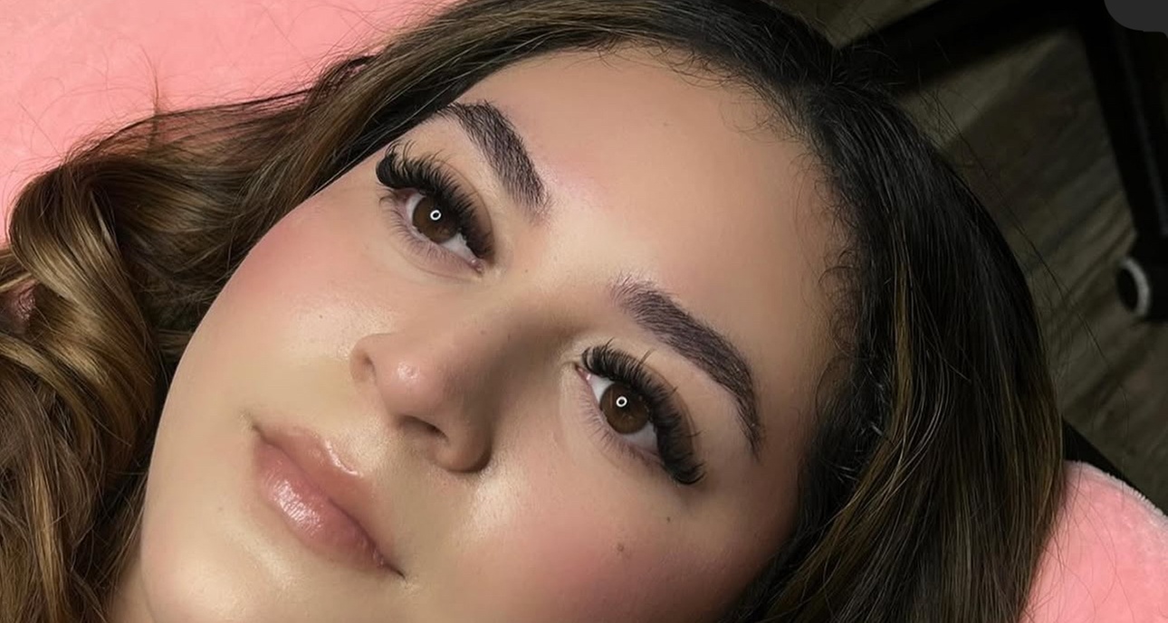 Up to 45% Off on Eyelash Extensions at LashedbyMia