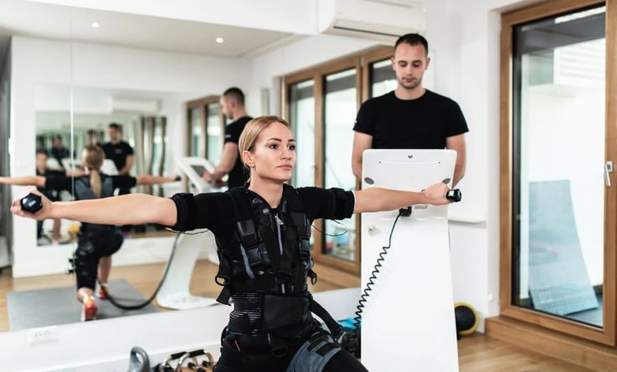 Image 2: 3 - 8 Einheiten EMS-Training für 1 Person