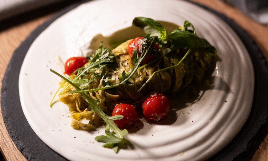 Image 3: Kochkurs nach Wahl oder interaktives Live Cooking