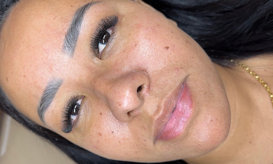 Image 4: Up to 30% Off on Eyelash Extensions at Lumiere Beauty Esthetics