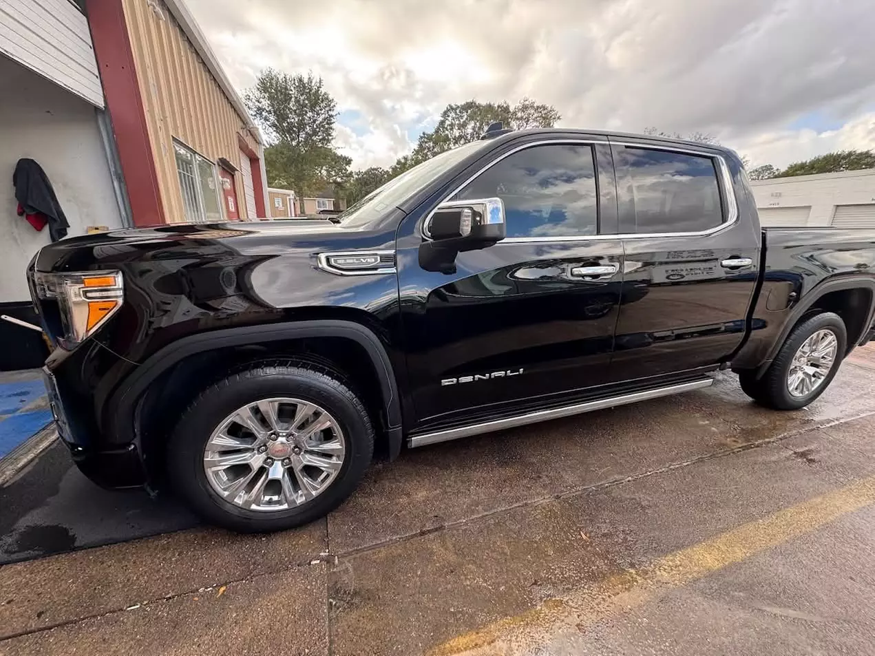 One- or Five-Year Ceramic Coating or Full Detail Clay Bar at Yourdetailers (Up to 20% Off) - Primary Image