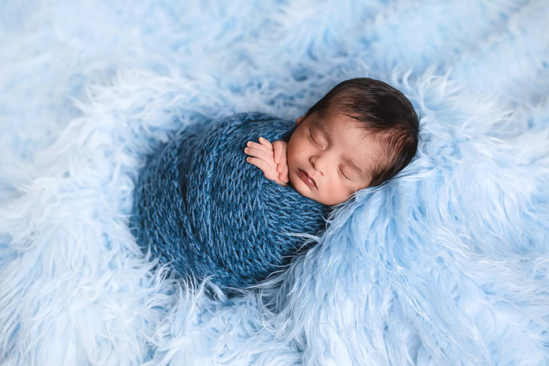 Celebrate your Child with In-Home Newborn Baby Photoshoot