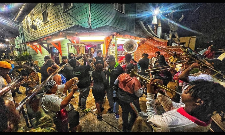 Image 4: Discover Hidden Gems with Nola Culture Photo Experience / Kid Friendly
