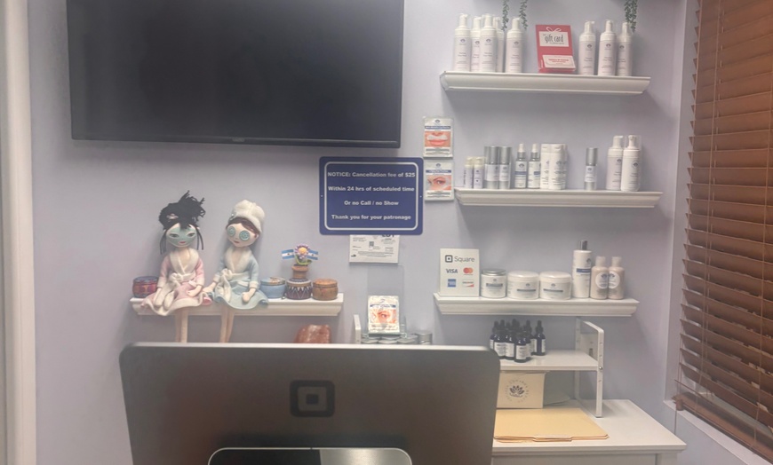 Image 4: Experience up to 50% off rejuvenating microdermabrasion with oxygen therapy at Le Club Euro Cosmetic in Miami