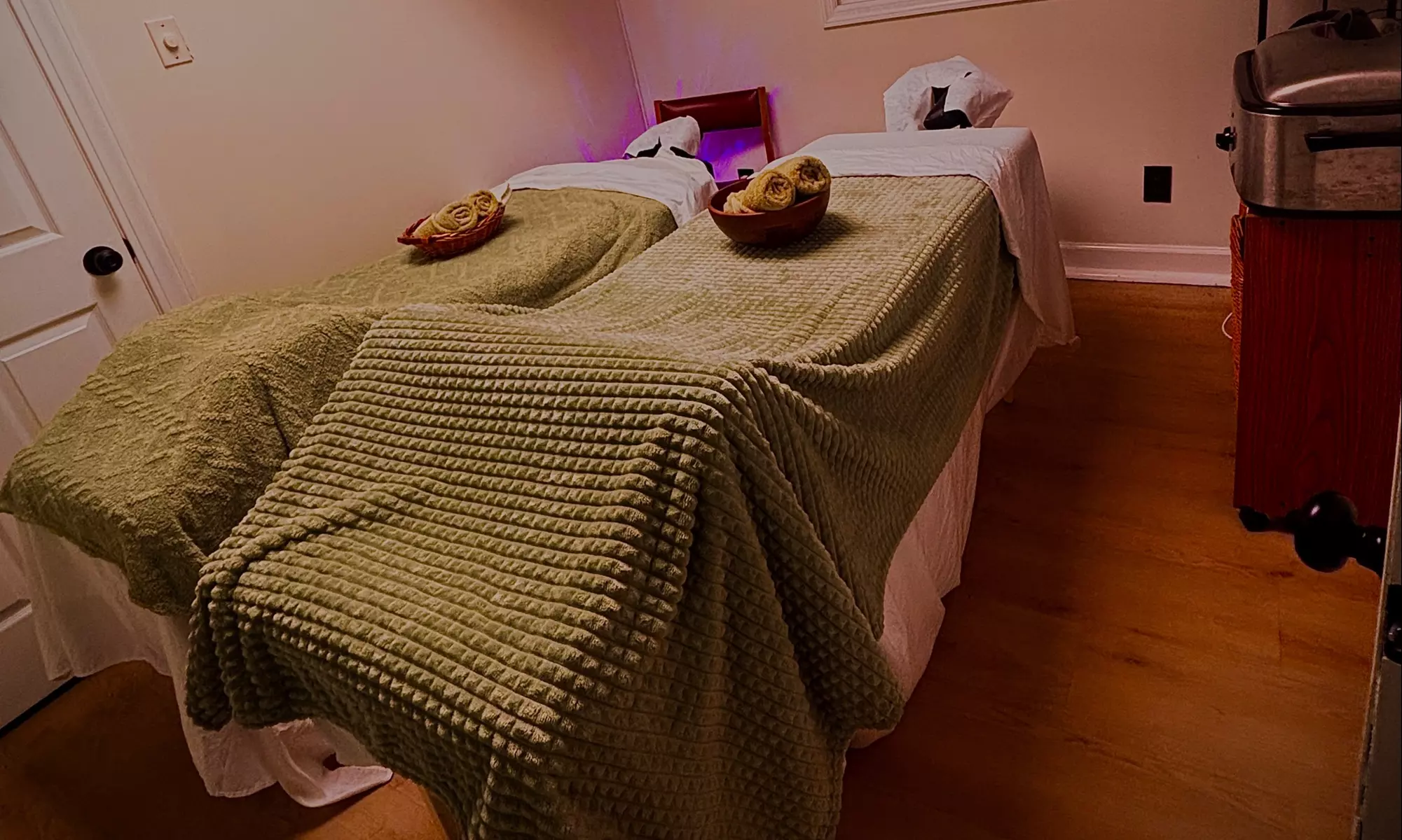 75-Minute Luxe Signature Facial & Full Body Massage Spa Package