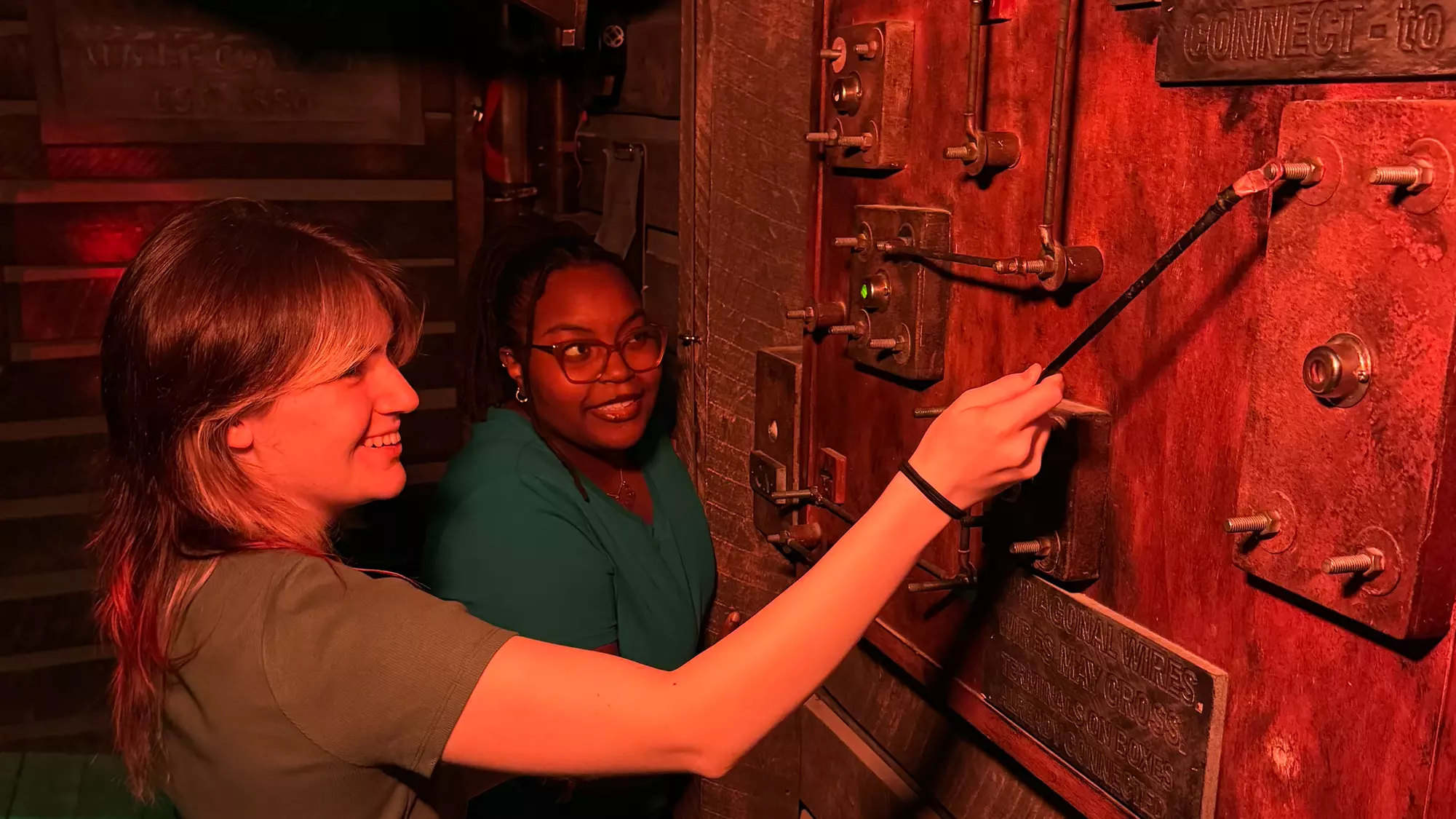 Unlock Epic Fun & Adventure w/ Admission for 60 Minutes Private Rooms!