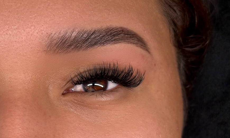 Image 1: Custom Full Set of Eyelash Extensions w/ or w/o One Touchup