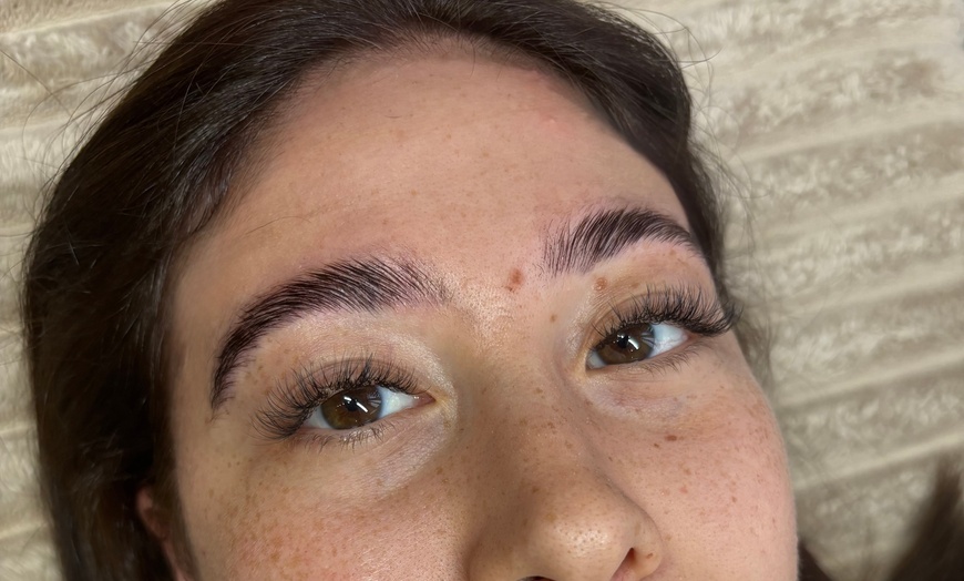 Image 2: Beauté du regard : extension de cils ou rehaussement de cils, browlift