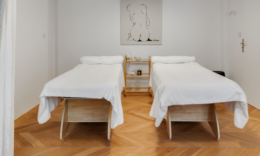 Image 1: Jusqu'à 35% de remise sur Massage - Couples chez Maison Bioethnique