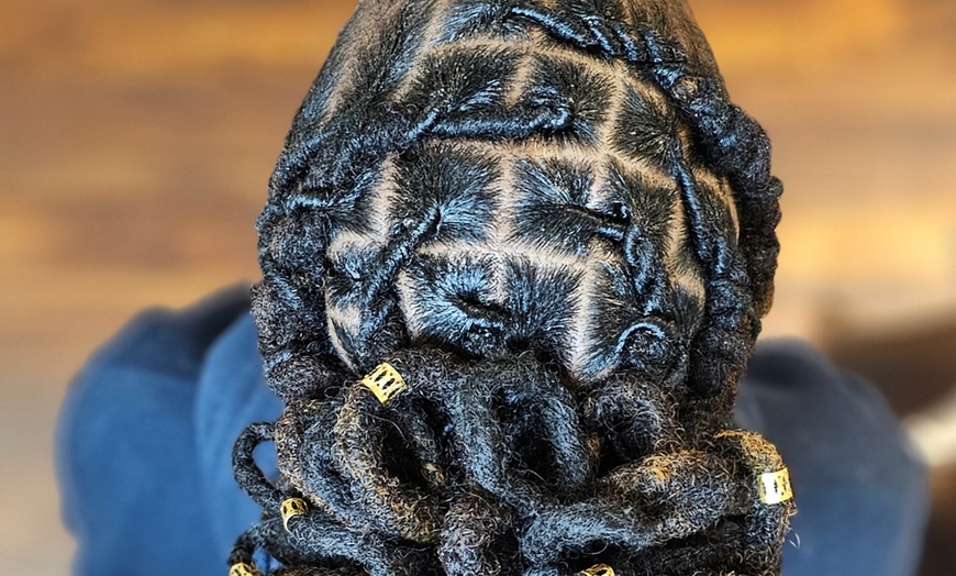 Image 8: Coiffure locks, tresses collées, tissage, perruque ou braid