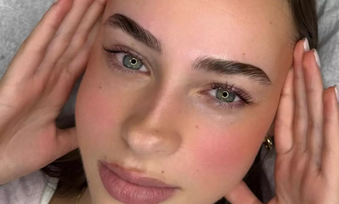 Wimpern-Lifting mit optionalem Brow-Lift oder Wimpernverlängerung für 1 Person - Primary Image