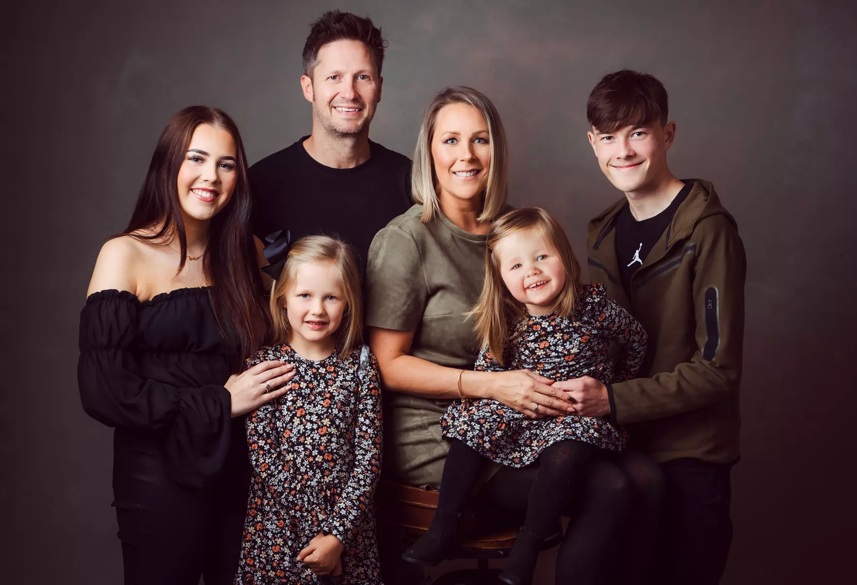 60-Min Family Photoshoot with a Keepsake 10” x 8” Print