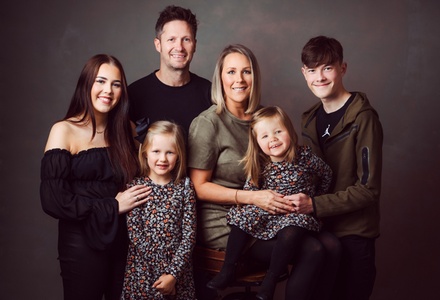 60min Family Photoshoot With 10’’ x 8’’ Print - Studio27 photography