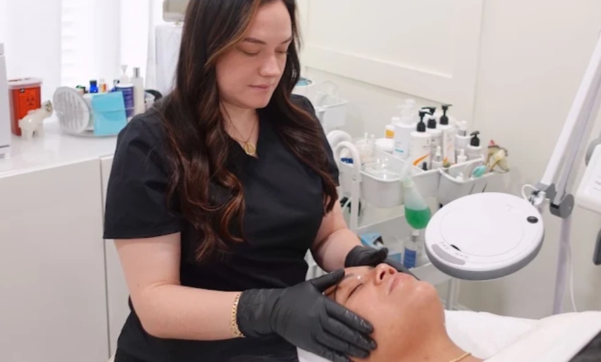 Image 4: Get Smooth Skin with 1, 3, or 5 Brazilian/Bikini Wax Sessions