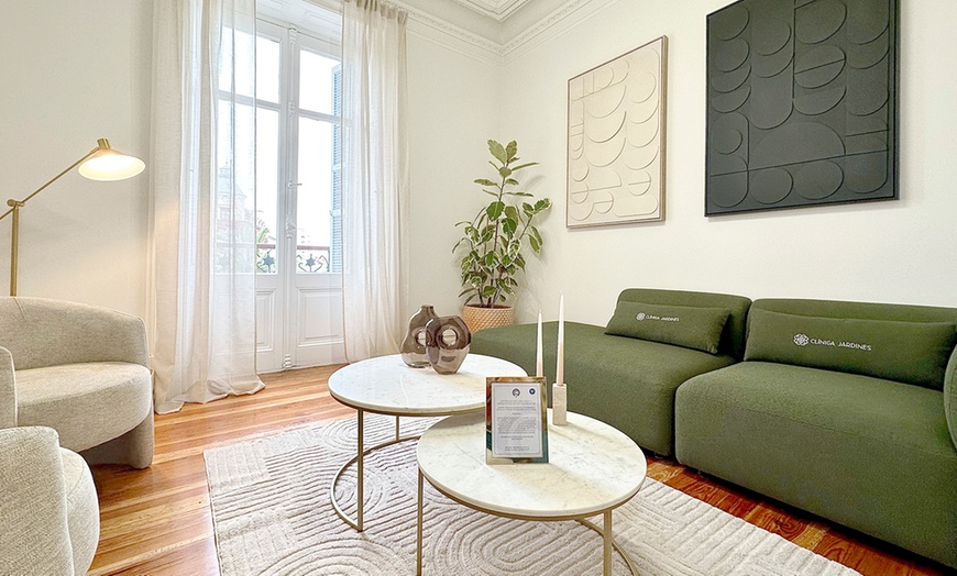 Image 3: Limpieza facial con peeling químico, extracción y tratamientos