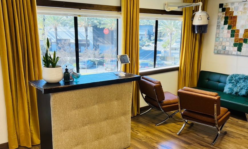 Image 1: Up to 37% Off on Salon - Hair Conditioning at Valdemar Hair Studio