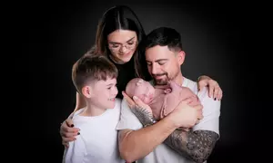 Family Photoshoot with 9x7 Framed Images at ZigZag Photography
