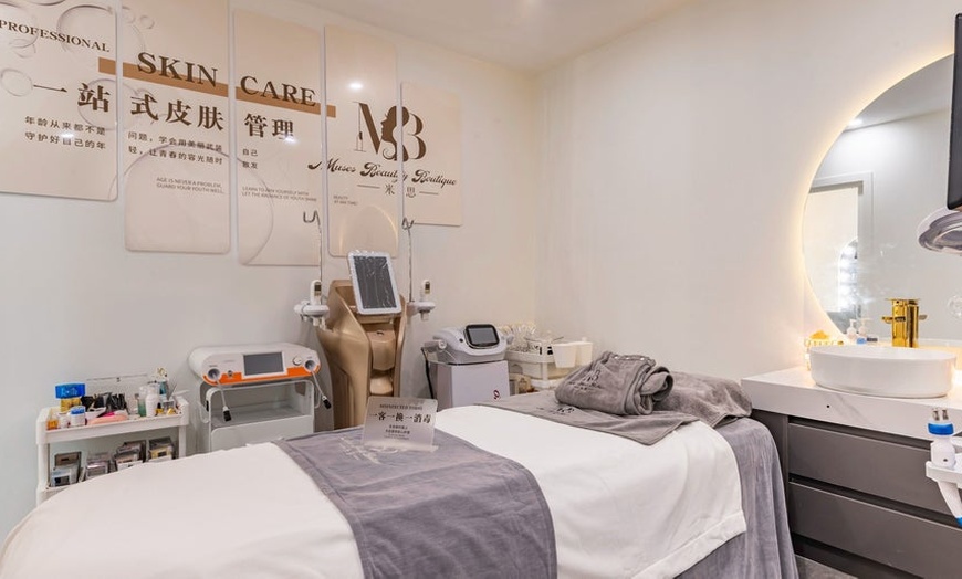 Image 4: Skin Analysis, 60/75-Min Personalized Facial + Optional Acupressure