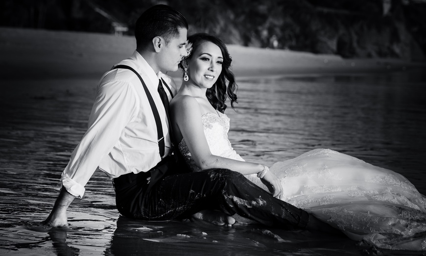 Image 3: Capture Life's Magic: Unforgettable Outdoor Photo Shoots Await! 