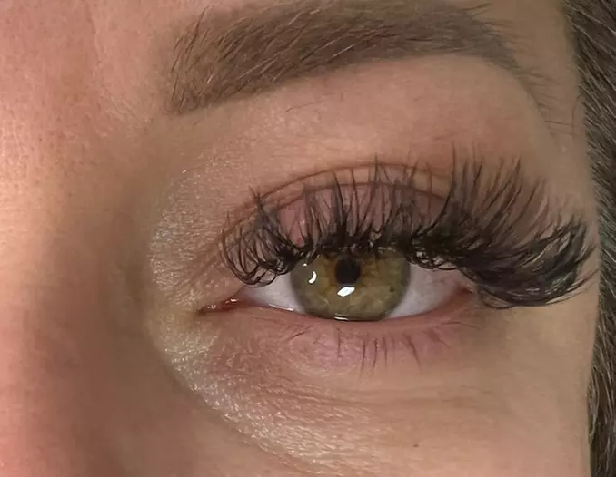 Up to 42% Off on Eyelash Extensions at LPBeauty_andbody - Primary Image