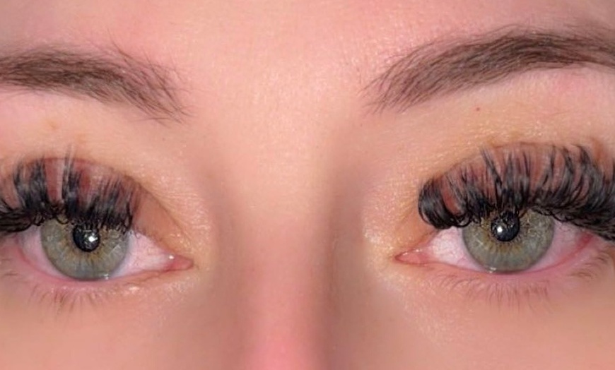 Image 3: Up to 0% Off on Eyelash Extensions at Lexii Lashed Me
