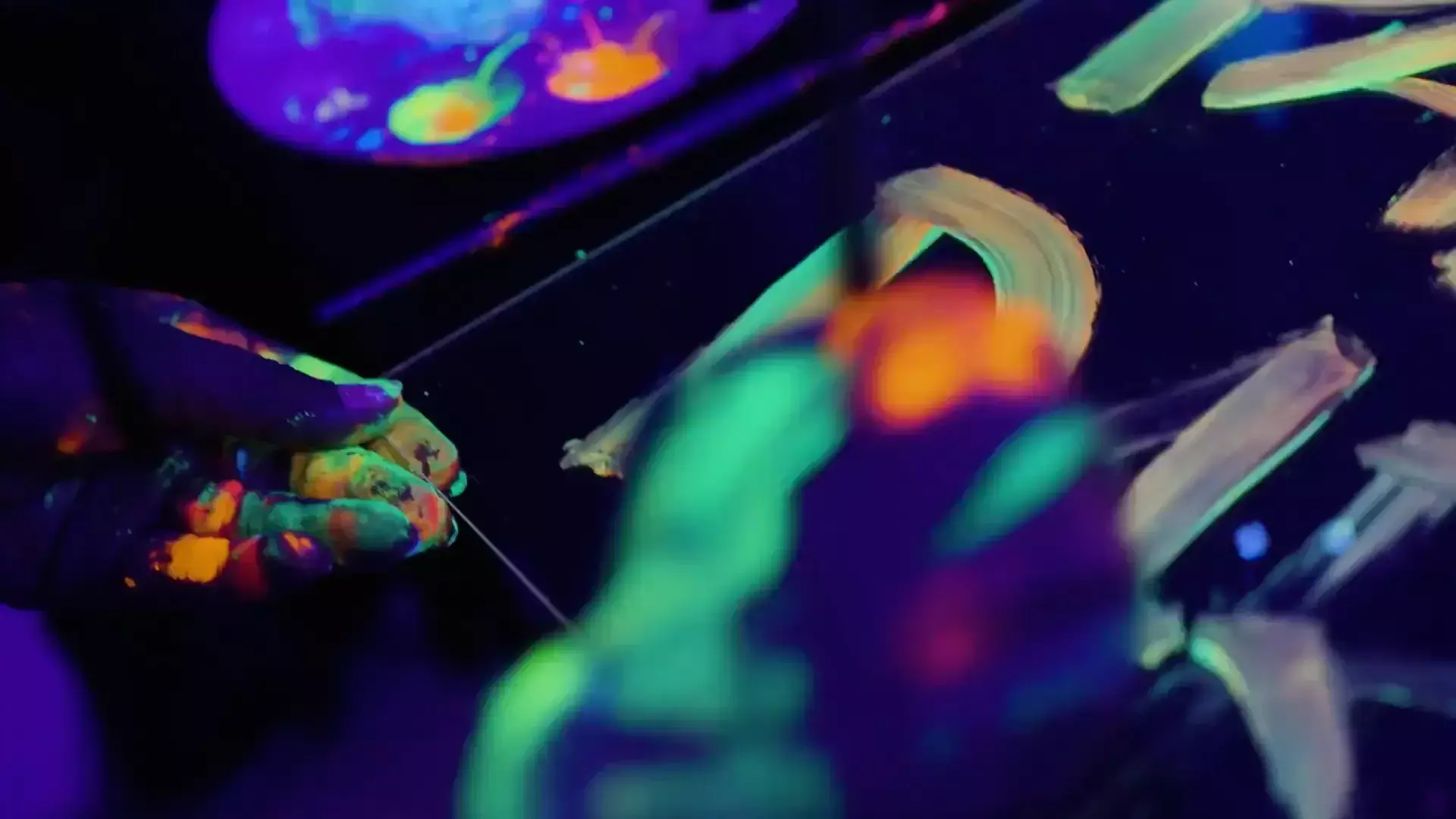 Glow in the Dark Bath Bomb Workshop: Fun for 1-6 People