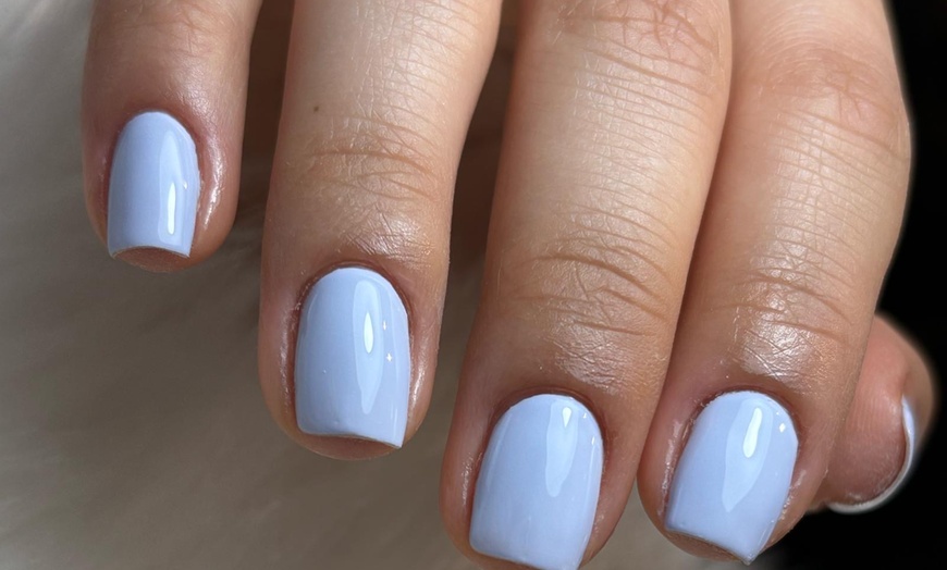 Image 4: Sesión de manicura, pedicura o ambas para 1 persona