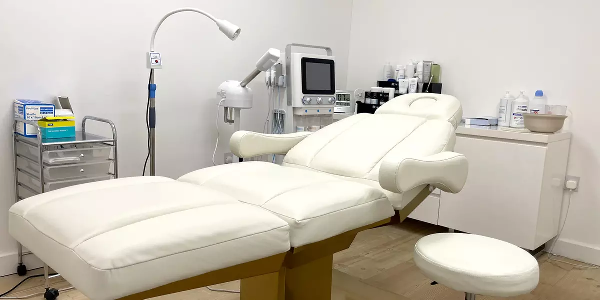 Up to 35% Off on Facial - HydraFacial at Dermathetics