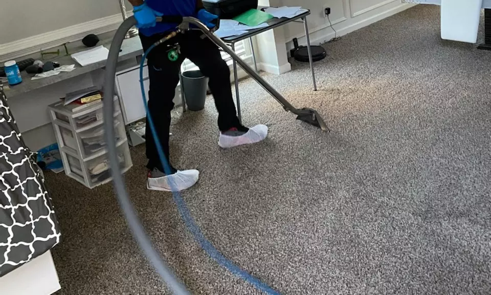  2, 3, 5, or 7 Rooms Carpet Cleaning & Small Hall Cleaning 