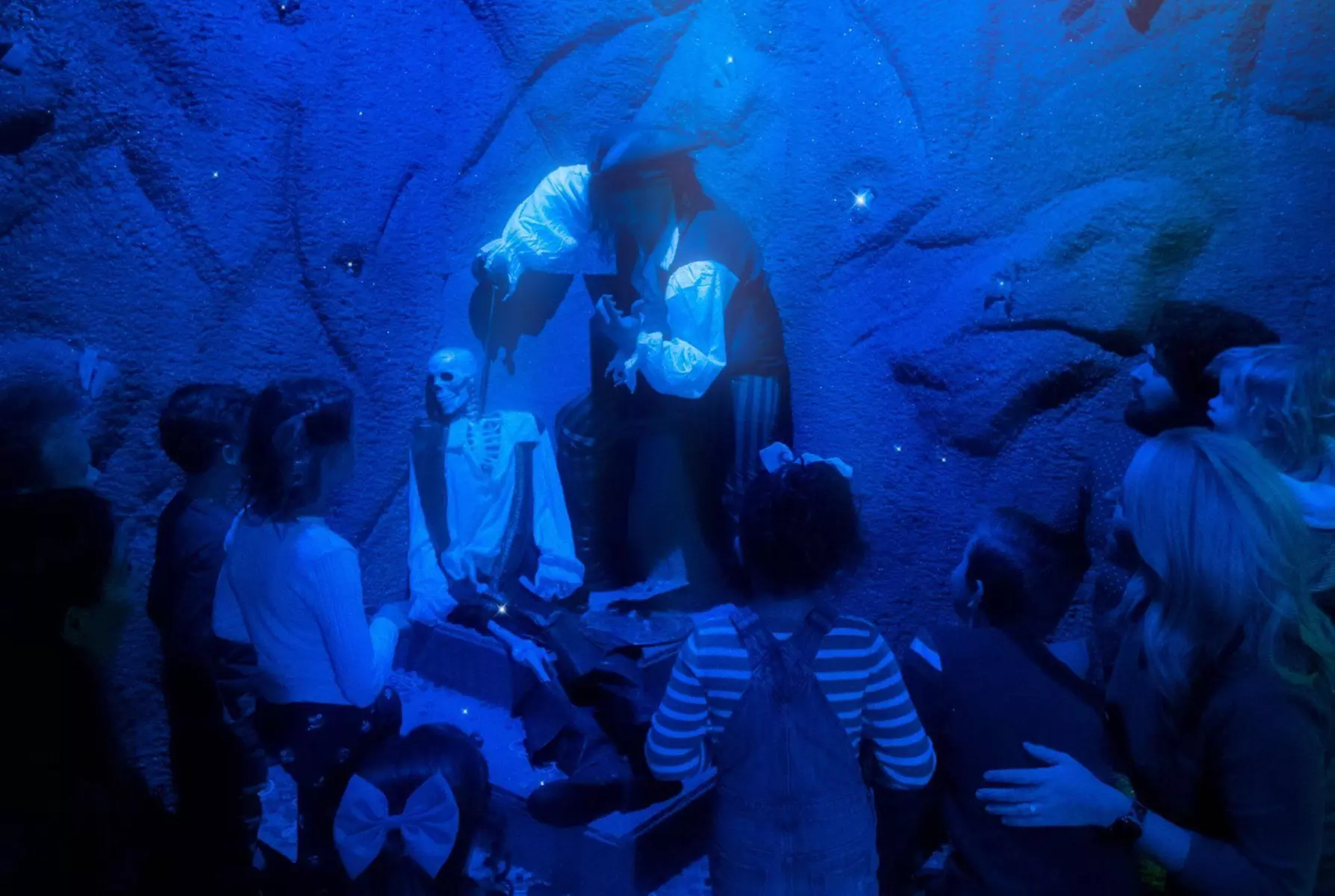 Private Escape Room for 6 or 10 at Red Giant Escape Rooms